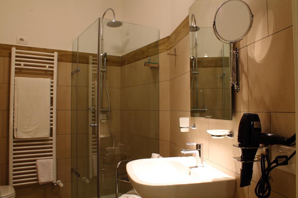 Bhl Boutique Rooms Legnano Quarto foto