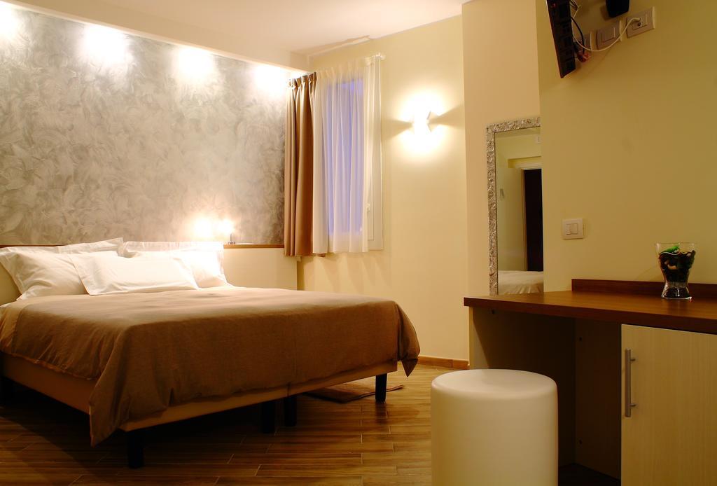 Bhl Boutique Rooms Legnano Quarto foto