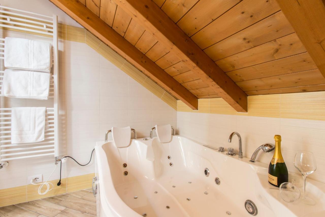 Bhl Boutique Rooms Legnano Exterior foto